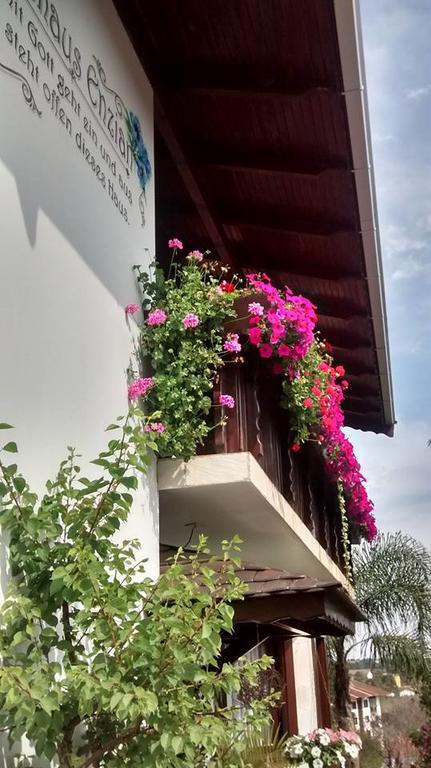 Hospedaria Gastehaus Enzian Treze Tílias Εξωτερικό φωτογραφία